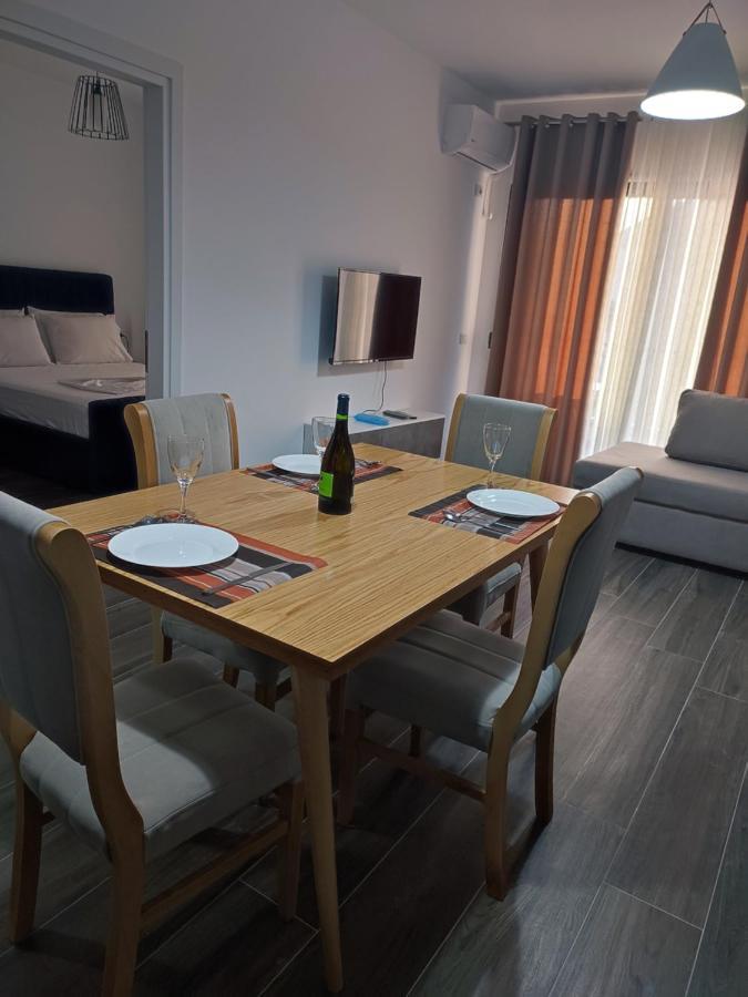 Proda Apartments Sarandë Exteriör bild