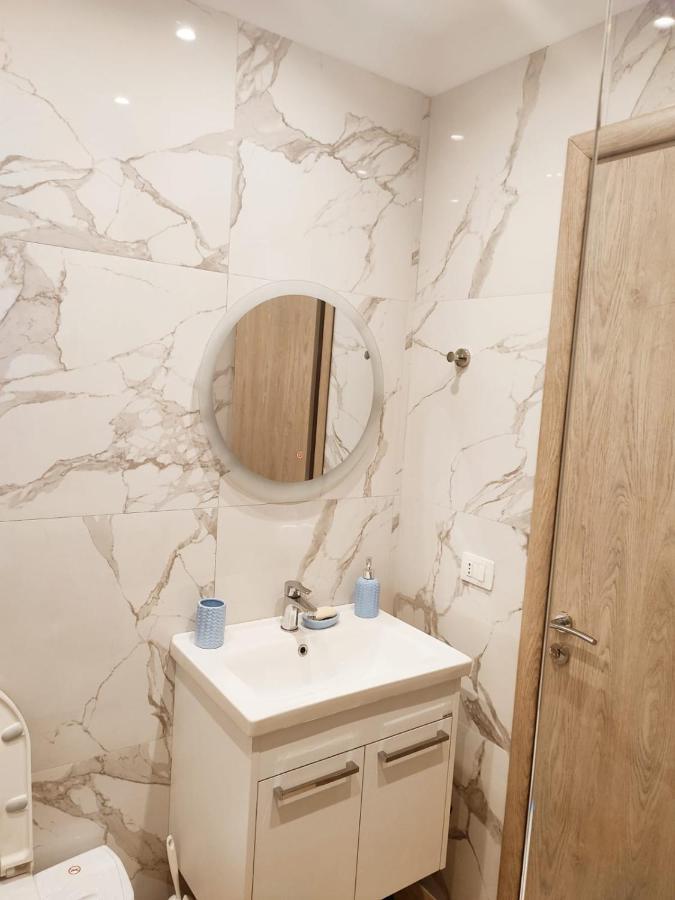 Proda Apartments Sarandë Exteriör bild
